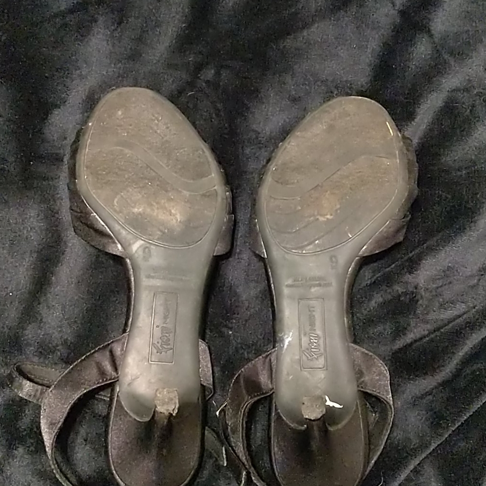 Shoes - Picture 2 of 2